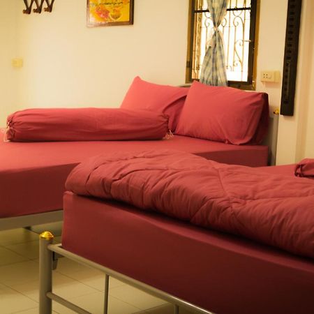Ban Sabai Sabai Guest House Kanchanaburi Chambre photo