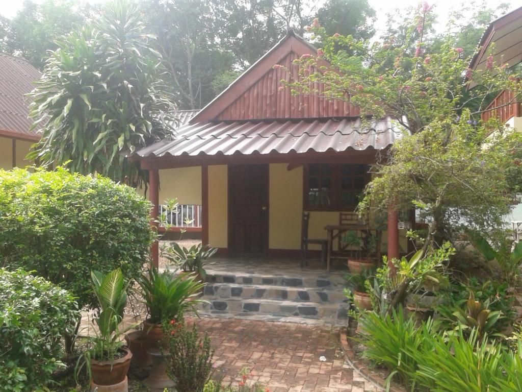Ban Sabai Sabai Guest House Kanchanaburi Chambre photo