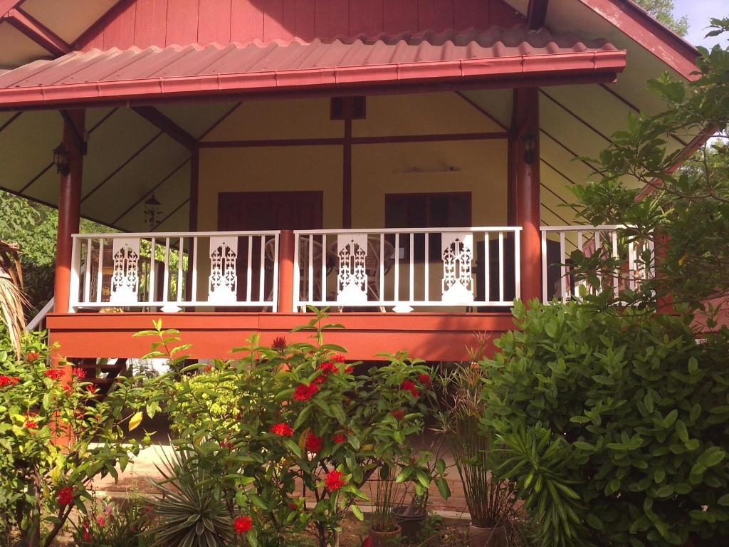 Ban Sabai Sabai Guest House Kanchanaburi Extérieur photo